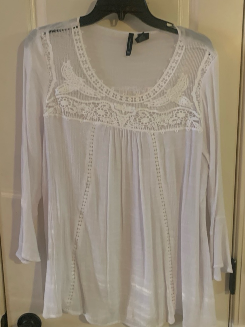 new directions White Lace Yoke Long Sleeve Tunic Top